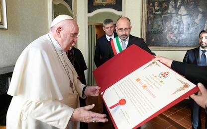 Asti, conferita la cittadinanza onoraria a Papa Francesco