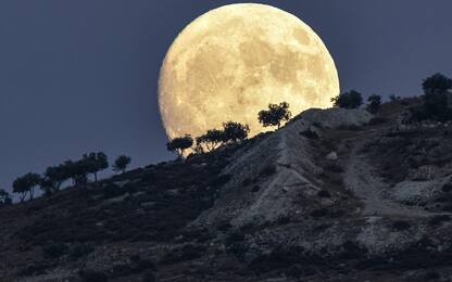 Ottobre mese della Luna, arrivano la giornata mondiale e l'eclissi