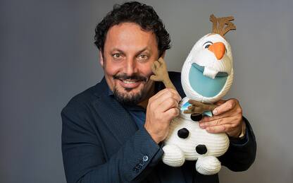 Frozen 2: Enrico Brignano è Olaf, le foto