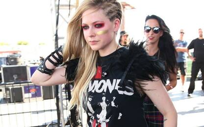 La bufala di Avril Lavigne morta e rimpiazzata da una sosia