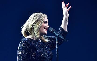 Adele annulla i concerti e i suoi fan insorgono: ecco tutta la storia