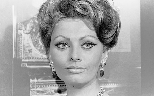 Sophia Loren compie 86 anni: le foto di ieri e di oggi