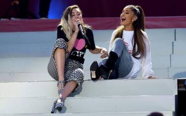 miley_cyrus_ariana_grande