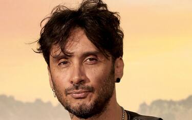 Fabrizio Moro, la sua carriera in 10 scatti. FOTO