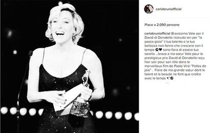 David 2017, Carla Bruni festeggia la sorella Valeria su instagram