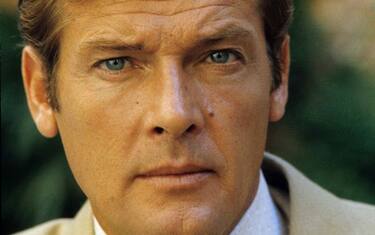 roger_moore