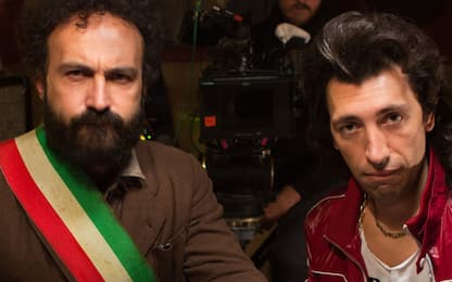 La comicità amara di Omicidio all’italiana arriva su Sky Cinema Uno