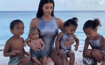 Kim Kardashian in vacanza con i figli
