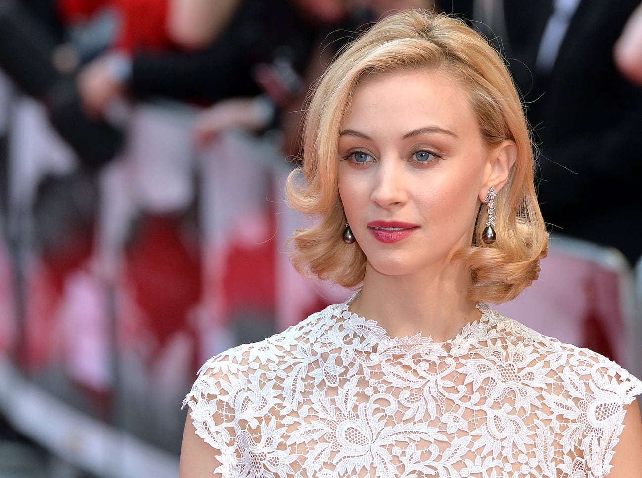 sarah-gadon-le-foto-pi-belle-di-elisa-montgomery-di-true-detective-3