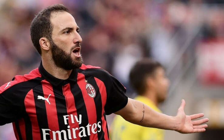 Gonzalo Higuain con la maglia del Milan (getty) Gonzalo Higuain con la maglia del Milan (getty)