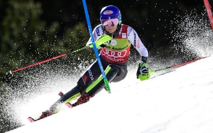 Trionfo Shiffrin in slalom, Costazza si ritira