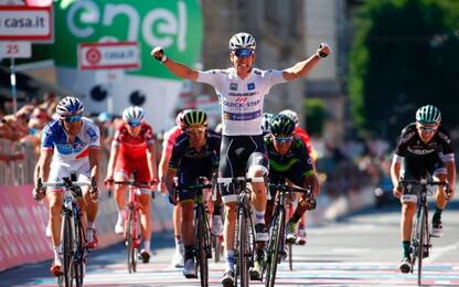 Jungels vince la 15^ tappa, Dumoulin resta in rosa