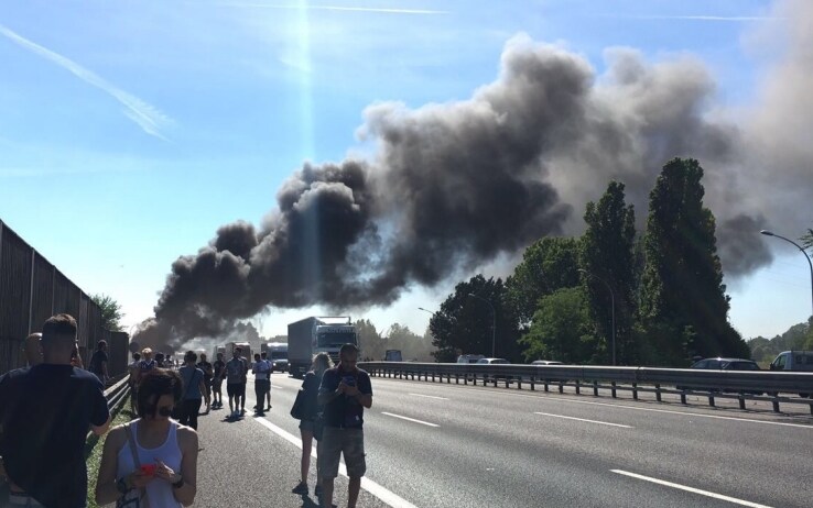 Il fumo dell'incendio