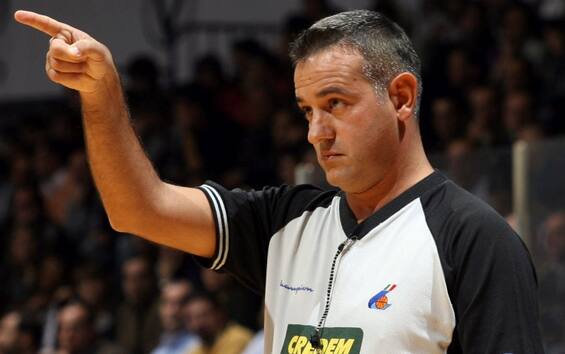 Il mondo del basket piange l'arbitro Gianluca Mattioli Sky Sport