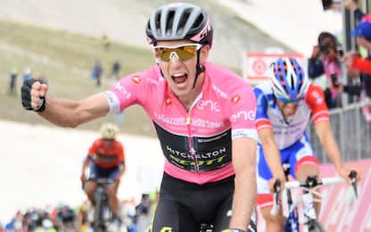 Giro, Yates vince sul Gran Sasso e resta in rosa