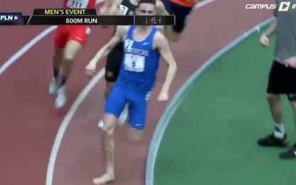 Atletica, vince gli 800 metri senza una scarpa 