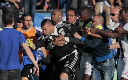 Ligue 1, giocatori Lione aggrediti da ultrà Bastia