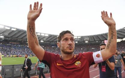 Totti, premio dalla Uefa: "Eccellenza ed esempio"