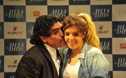 Maradona, la figlia a Dani Alves: "Fa quasi pena"