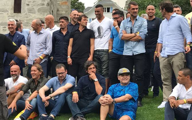 Infantino S Legends Ronaldo Maradona E Del Piero In Campo A Briga Sky Sport