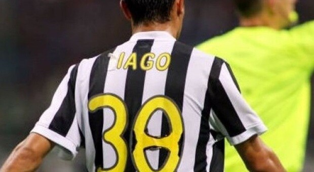Iago Falqué nel Trofeo Berlusconi, con la maglia di Tiago Iago Falqué nel Trofeo Berlusconi, con la maglia di Tiago