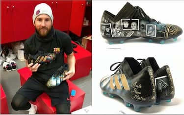 Barcellona, Messi riceve i nuovi scarpini ispirati alla sua vita | Sky Sport