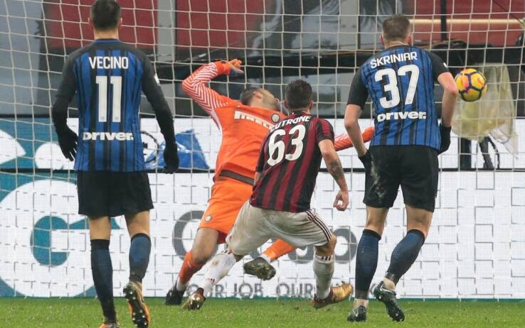 Cutrone decide il derby di Coppa Italia contro l'Inter (foto Getty)