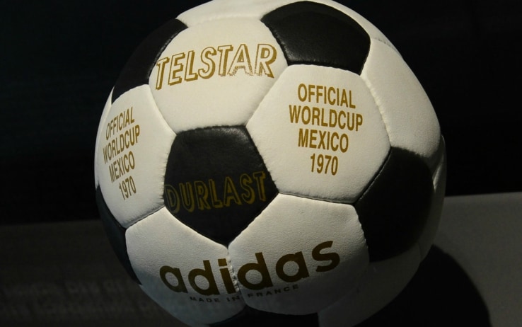 Mondiali Tutti I Palloni Della Storia Dal 1930 Al Telstar 18 In Russia Le Foto Sky Sport