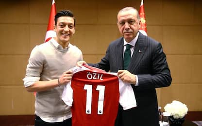Foto con Erdogan, Özil “rifiutato” dall’ex scuola