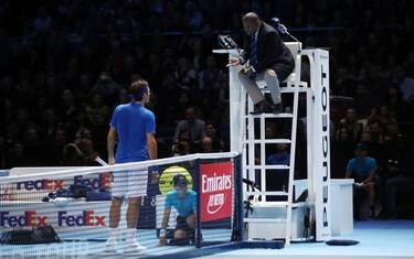 Federer furioso per colpa del ball boy. VIDEO