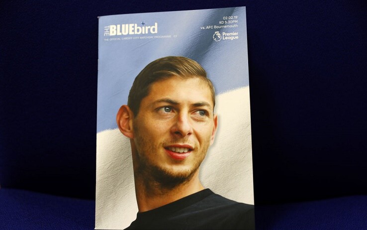 Il ricordo di Emiliano Sala da parte del Cardiff (Getty) Il ricordo di Emiliano Sala da parte del Cardiff (Getty)