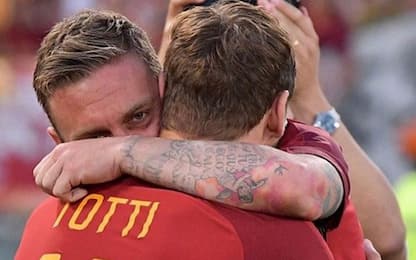 Totti a De Rossi: "Per sempre fratello di campo"