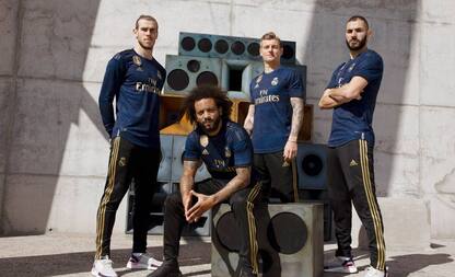 Bale sfila con la nuova maglia, resta al Real?