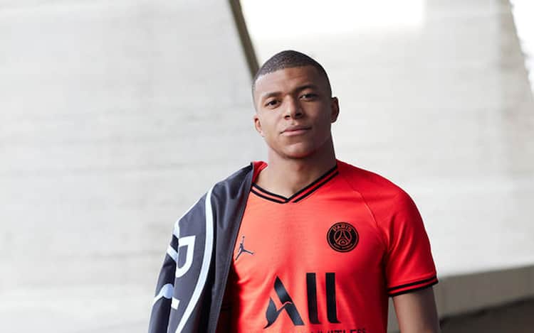Psg, presentata la nuova maglia da trasferta firmata 'Air Jordan' | Sky  Sport