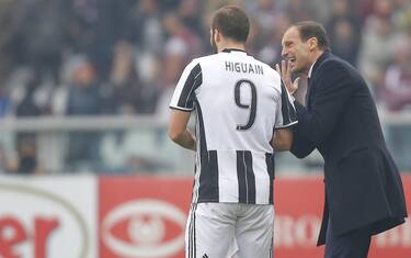 juve_allegri_higuain_lapresse