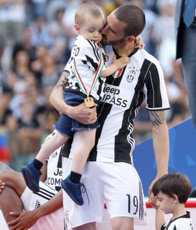 scudetto juventus 2017 e gioia per tutti ma bonucci jr e triste sky sport