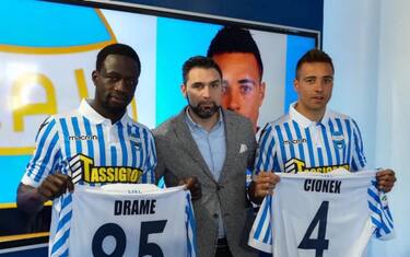 drame_cionek_spal_facebook