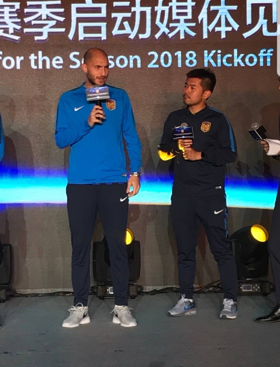 La presentazione di Paletta, foto Weibo La presentazione di Paletta, foto Weibo