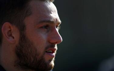 De Vrij deve giocare contro l'Inter? VOTA