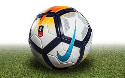 137 nomi, un pallone speciale per la finale FA Cup