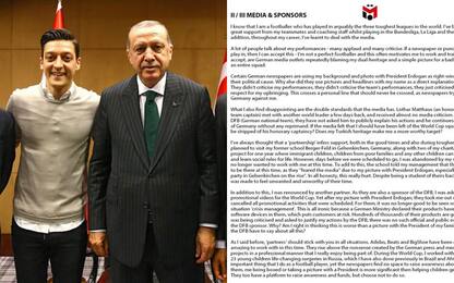 Özil: "Foto con Erdogan? Rispetto le mie origini"