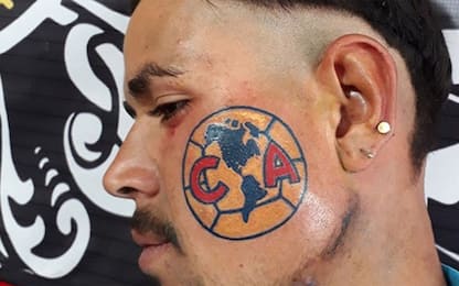 Messico, il tatuaggio del tifoso è sulla faccia