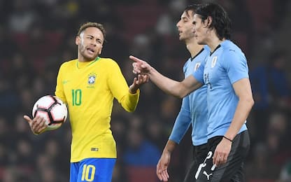 Cavani-Neymar, un fallo scatena la tensione: VIDEO