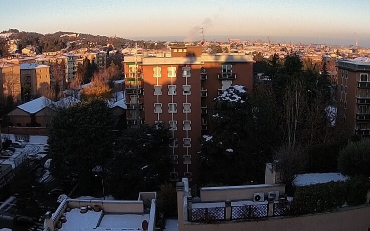 Martedì 18 dicembre, Bologna al risveglio dopo la nevicata del giorno prima Martedì 18 dicembre, Bologna al risveglio dopo la nevicata del giorno prima