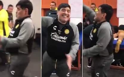 Maradona show-man: il balletto è virale. VIDEO