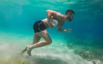 Mustafi, allenamento mai visto: corsa sott'acqua!