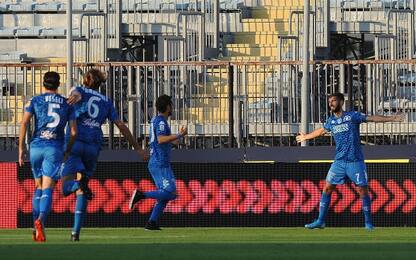 Super Mancuso, l'Empoli vince 3-0 e vola in testa