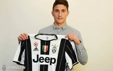 Juve, preso Caldara: tra Tolstoj e pallone