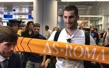 Roma, Gonalons è arrivato. Oggi le visite mediche