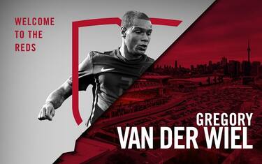 Da Cagliari alla MLS: van der Wiel vola a Toronto
